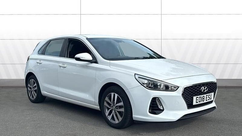 White Used 2018 Hyundai i30 SE Hatchback | £9,000 (Fair price) - Image 1/3