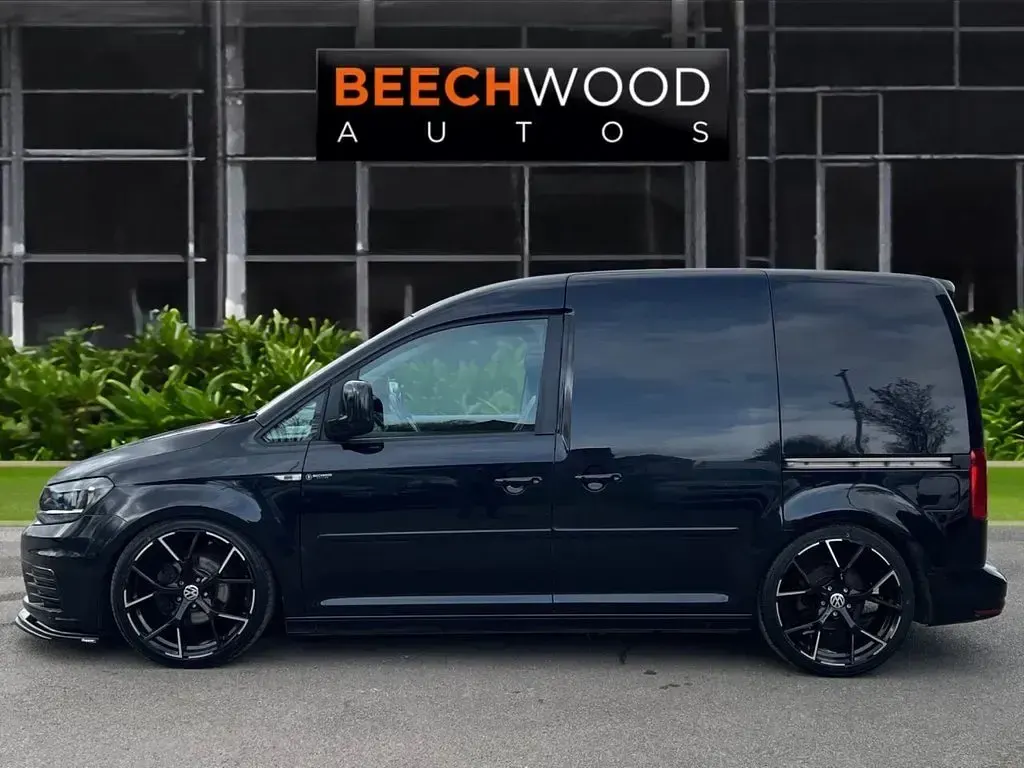 Used VW Caddy Startline 122 HP (89 kW) 2019 Black MPV