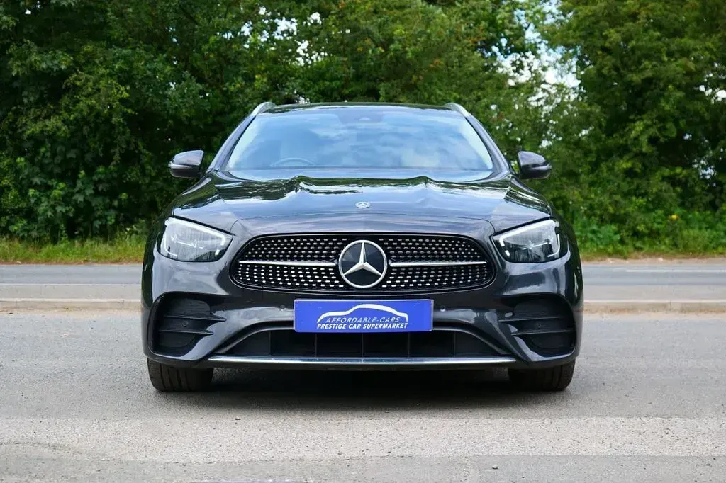 Used Mercedes E300 AMG line 306 HP (225 kW) 2021 Grey Estate