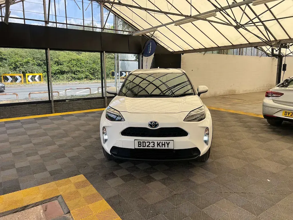 Used Toyota Yaris Cross 111 HP (81 kW) 2023 White SUV