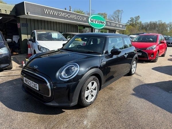 Black Used 2022 Mini Cooper Classic Hatchback | £13,995 (Fair price) - Image 1/1