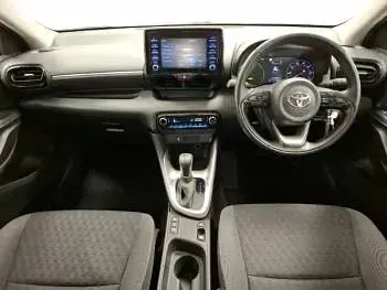 Used Toyota Yaris 116 HP (85 kW) 2022 White Hatchback