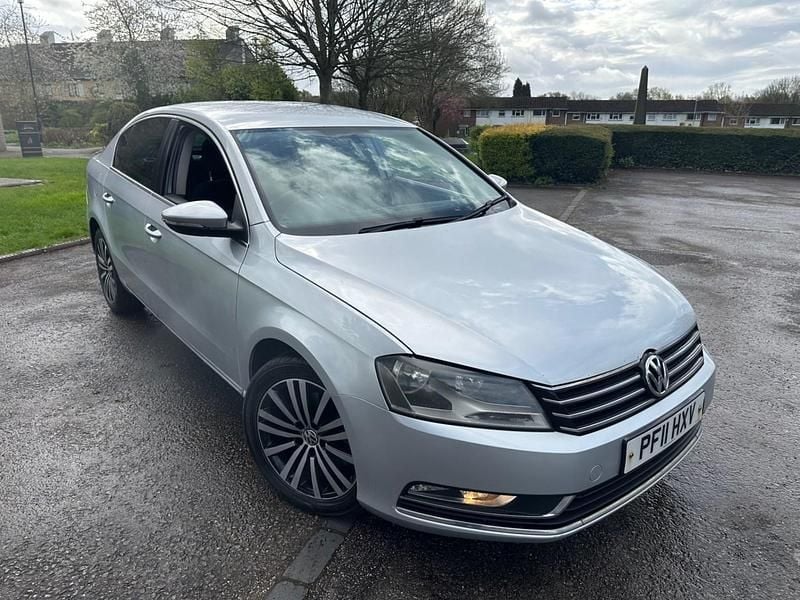 Used VW Passat Sportline 105 HP (77 kW) 2011 Silver Sedan