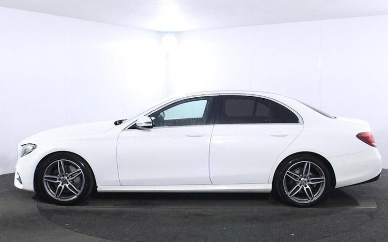 Used Mercedes E220 AMG line 194 HP (142 kW) 2019 Sedan