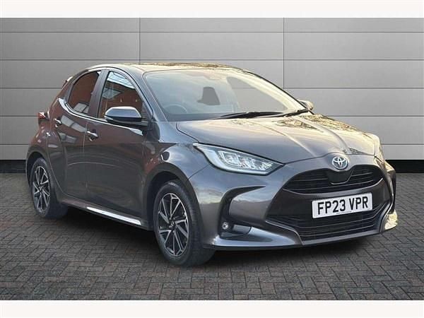 Used 2023 Toyota Yaris Design Hatchback | £17,595 (Fair price) - Image 1/3