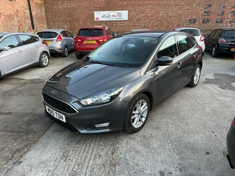 Used Ford Focus Zetec 2015 Grey Hatchback