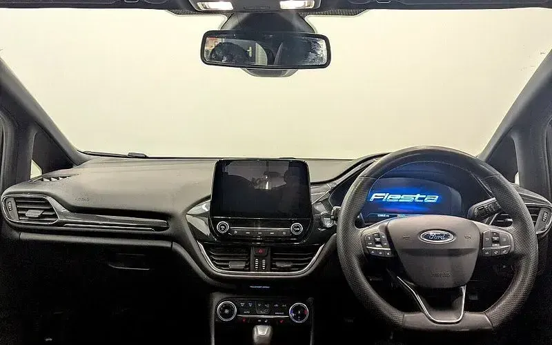 Usado Ford Fiesta ST-Line X 125 HP (91 kW) 2023 Preto Citadino