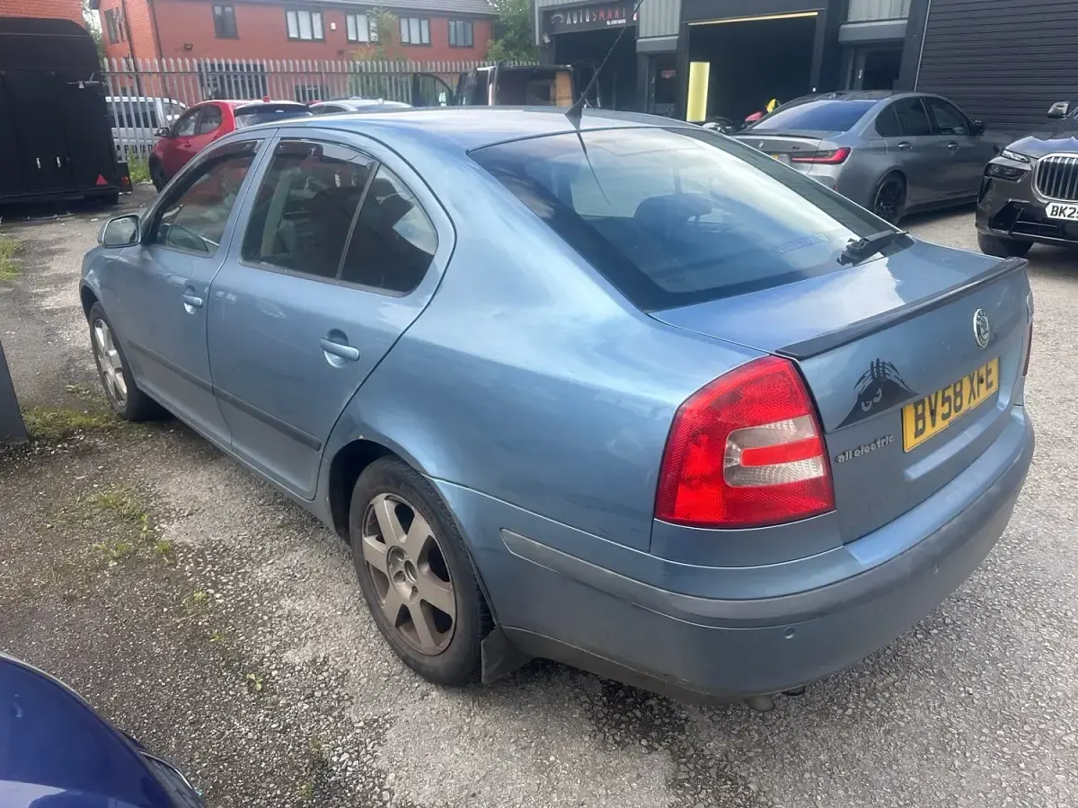 Used Skoda Octavia Elegance 105 HP (77 kW) 2008 Grey Hatchback