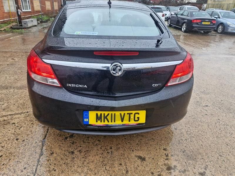 Used Vauxhall Insignia SRi 2011 Black Hatchback