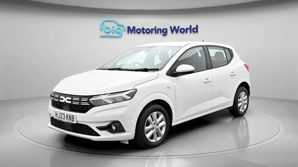 Used Dacia Sandero Expression 90 HP (66 kW) 2023 White Hatchback