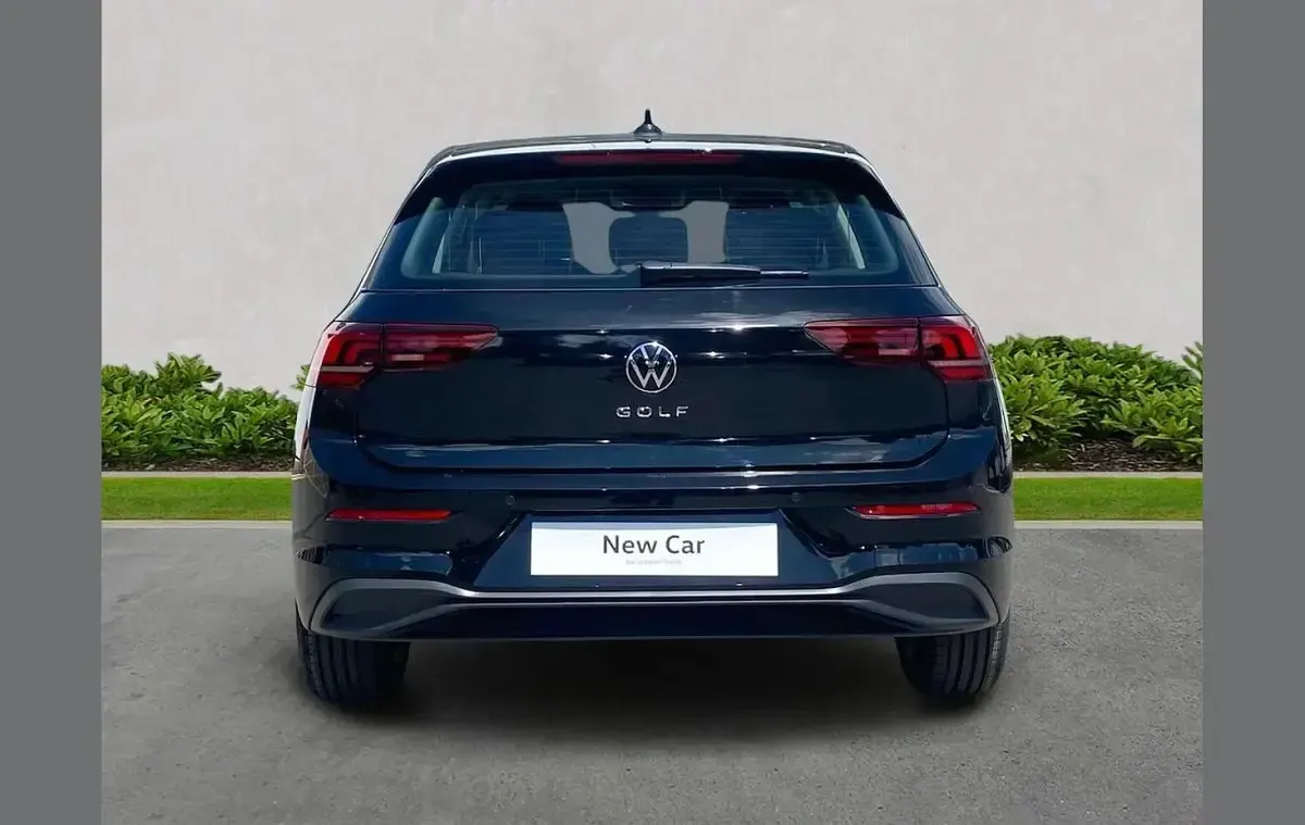 New VW Golf VIII Life 113 HP (83 kW) 2025 Other Hatchback