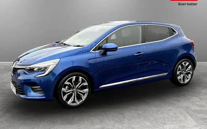 Used Renault Clio Version S 140 HP (102 kW) 2022 Hatchback