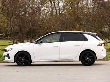 New Vauxhall Astra 130 HP (95 kW) 2026 White Hatchback