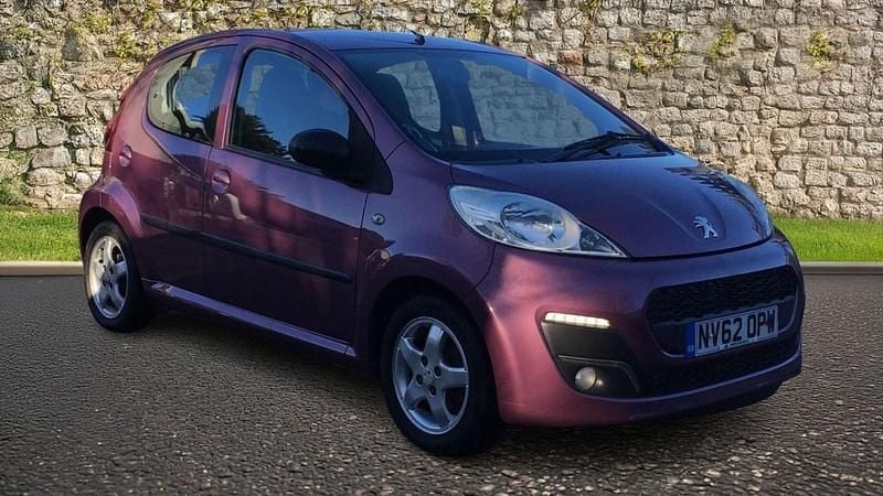 Mauve/purple Used 2013 Peugeot 107 Allure Hatchback | £2,995 (Fair price) - Image 1/4
