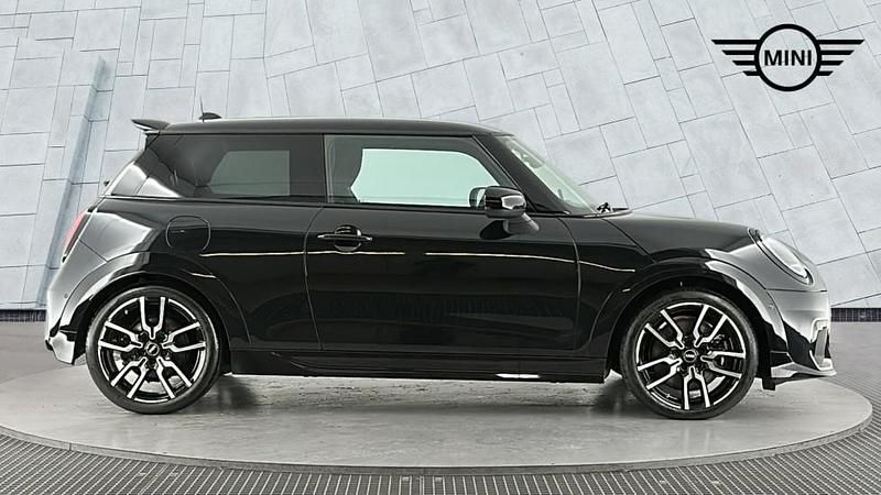 Used Mini Cooper S Hatch 201 HP (147 kW) 2025 Black Hatchback