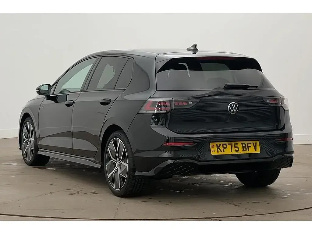 Used VW Golf VIII 150 HP (110 kW) 2025