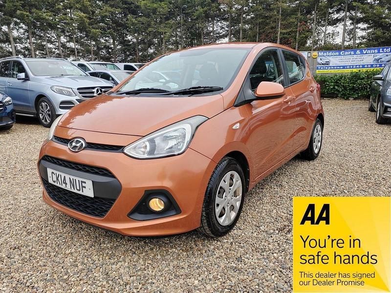Used Hyundai i10 SE 87 HP (63 kW) 2014 Orange Hatchback