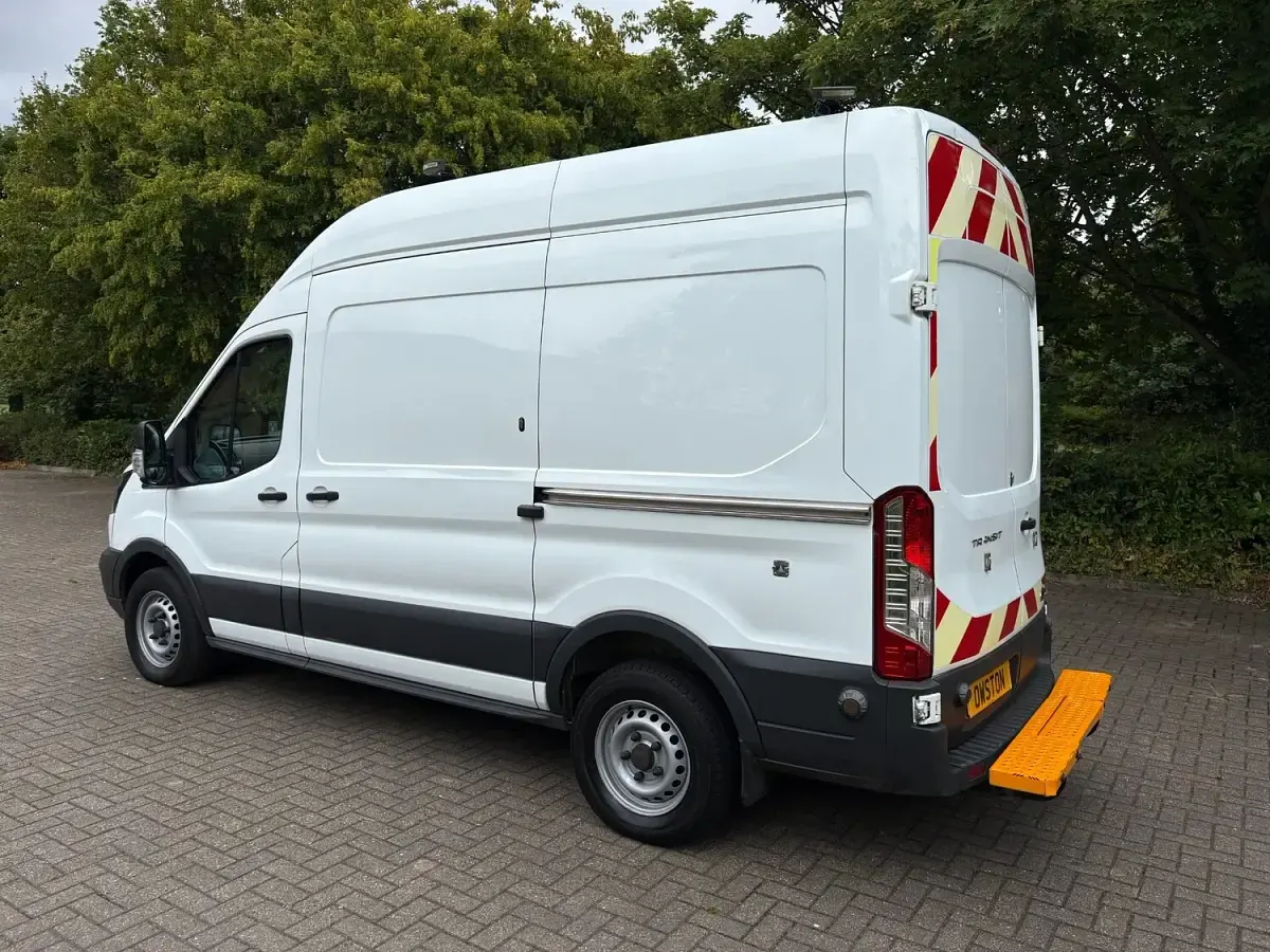 Used Ford Transit 130 HP (95 kW) 2019 White Van