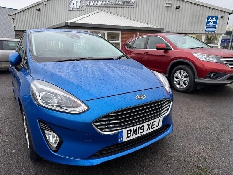 Used Ford Fiesta Zetec 100 HP (73 kW) 2019 Blue Hatchback