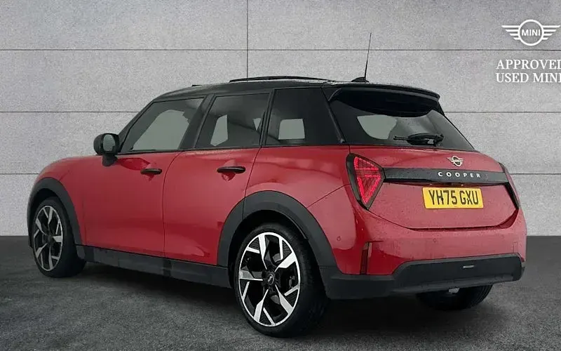 Used Mini Cooper Exclusive 150 kW (204 HP) 2026 Hatchback