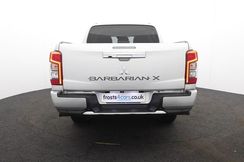 Used Mitsubishi L200 150 HP (110 kW) 2020 Silver Pickup