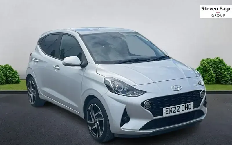Used Hyundai i10 Premium 84 HP (61 kW) 2023 Hatchback
