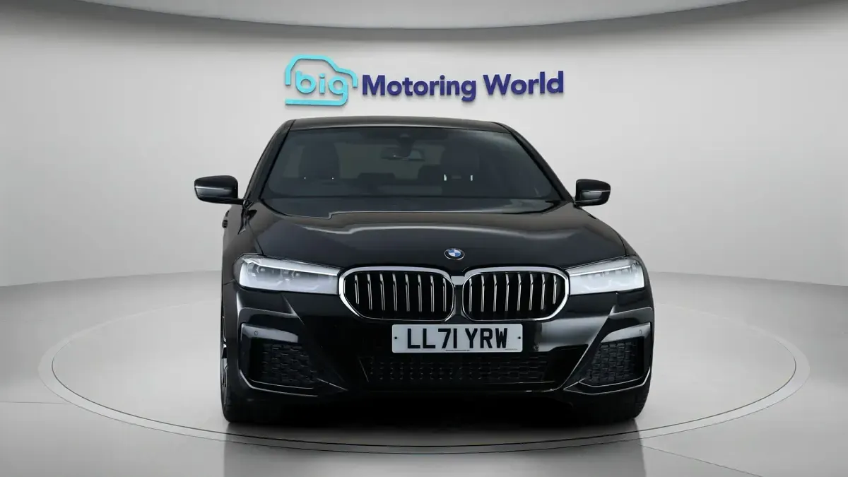 Used BMW 520 M Sport 187 HP (137 kW) 2021 Black Sedan