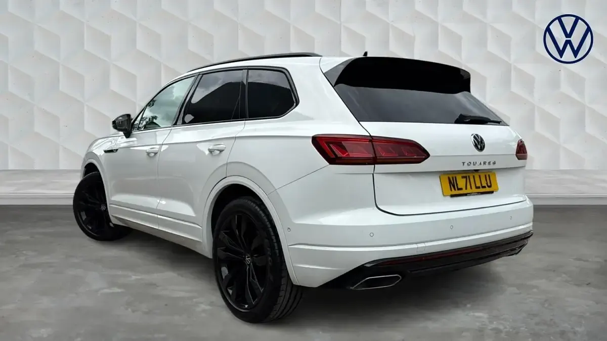Used VW Touareg Black Edition 286 HP (210 kW) 2021 White SUV
