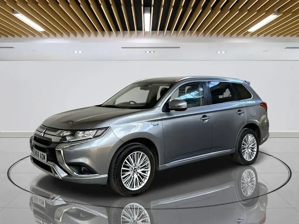 Used Mitsubishi Outlander P-HEV 209 HP (153 kW) 2018 Grey SUV