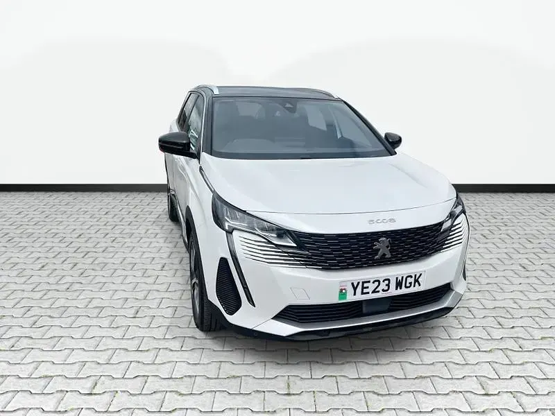 Used Peugeot 5008 Allure+ 130 HP (95 kW) 2023 White SUV
