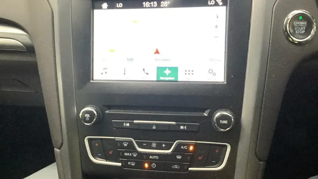 Used Ford Mondeo Titanium 180 HP (132 kW) 2018 Moondust silver Hatchback