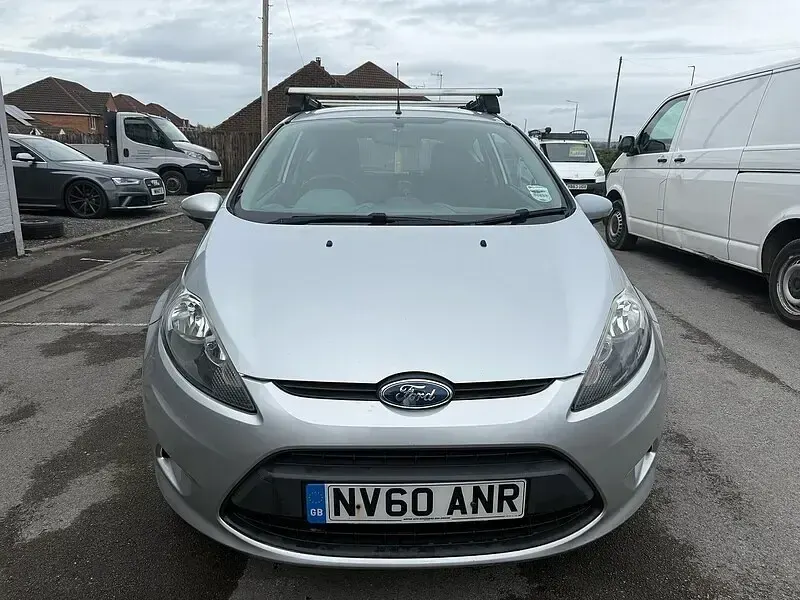 Used Ford Fiesta 82 HP (60 kW) 2010 Silver Hatchback