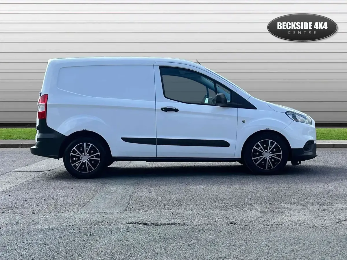 Used Ford Transit 100 HP (73 kW) 2020 White Van