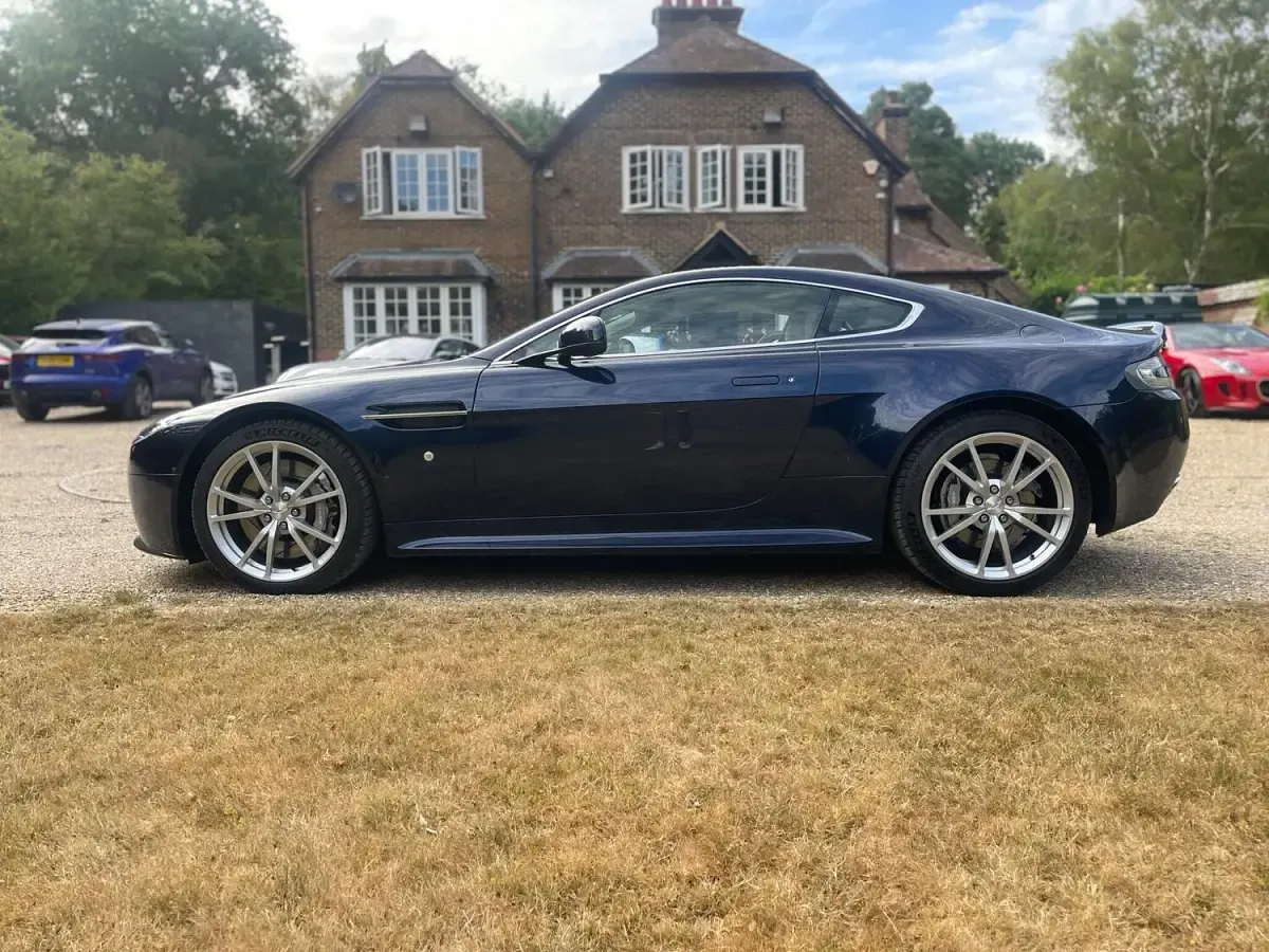 Used Aston Martin Vantage 2015 Blue Coupe