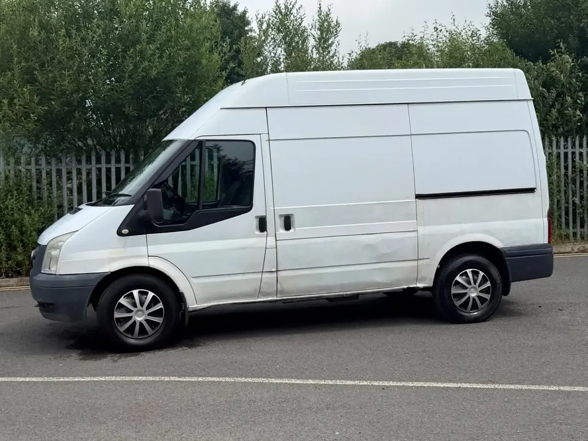 Used Ford Transit 100 HP (73 kW) 2011 White Van
