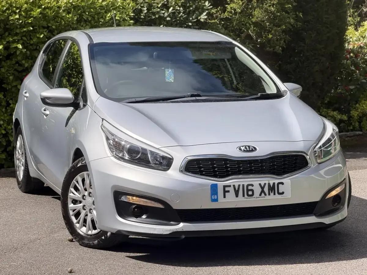 Used Kia Ceed 2016 Silver Hatchback