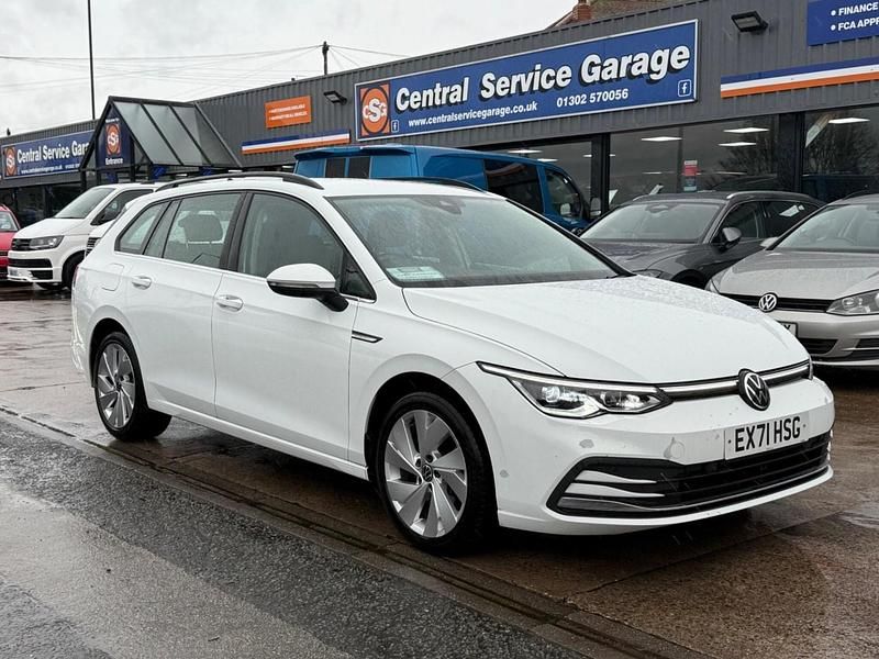 White Used 2021 VW Golf VIII Style Estate | £14,995 (Fair price) - Image 1/2