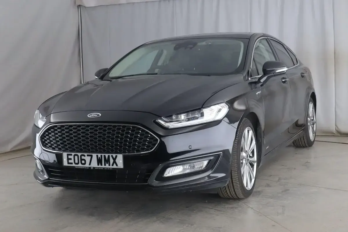 Used Ford Mondeo Vignale 180 HP (132 kW) 2017 Black Hatchback