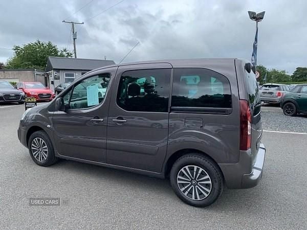 Used Peugeot Partner Tepee Active 75 HP (55 kW) 2018 Grey MPV