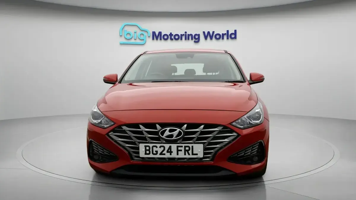 Used Hyundai i30 SE 120 HP (88 kW) 2024 Red Hatchback