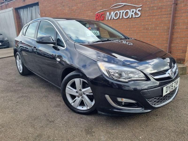 Used Vauxhall Astra SRi 165 HP (121 kW) 2015 Black Hatchback