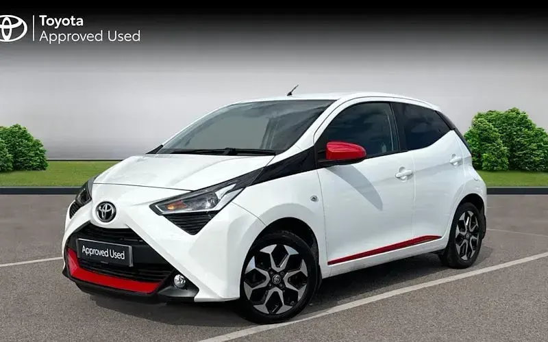 Gebraucht Toyota Aygo Trend 72 PS (52 kW) 2019 Weiß Kleinwagen