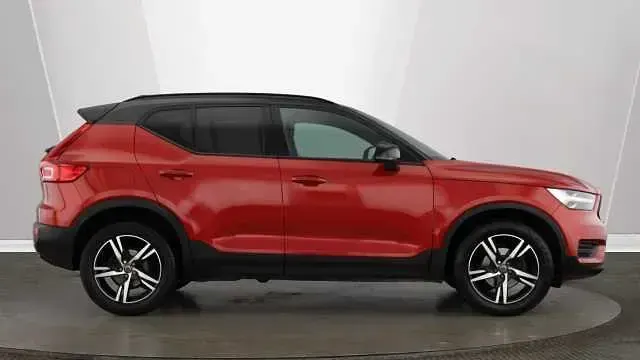 Used Volvo XC40 R-Design 161 HP (118 kW) 2022 SUV