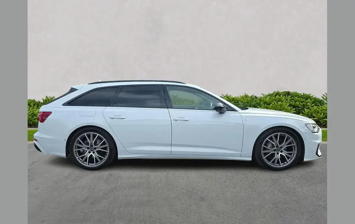 Used Audi A6 Black Edition 204 HP (150 kW) 2023 White Estate
