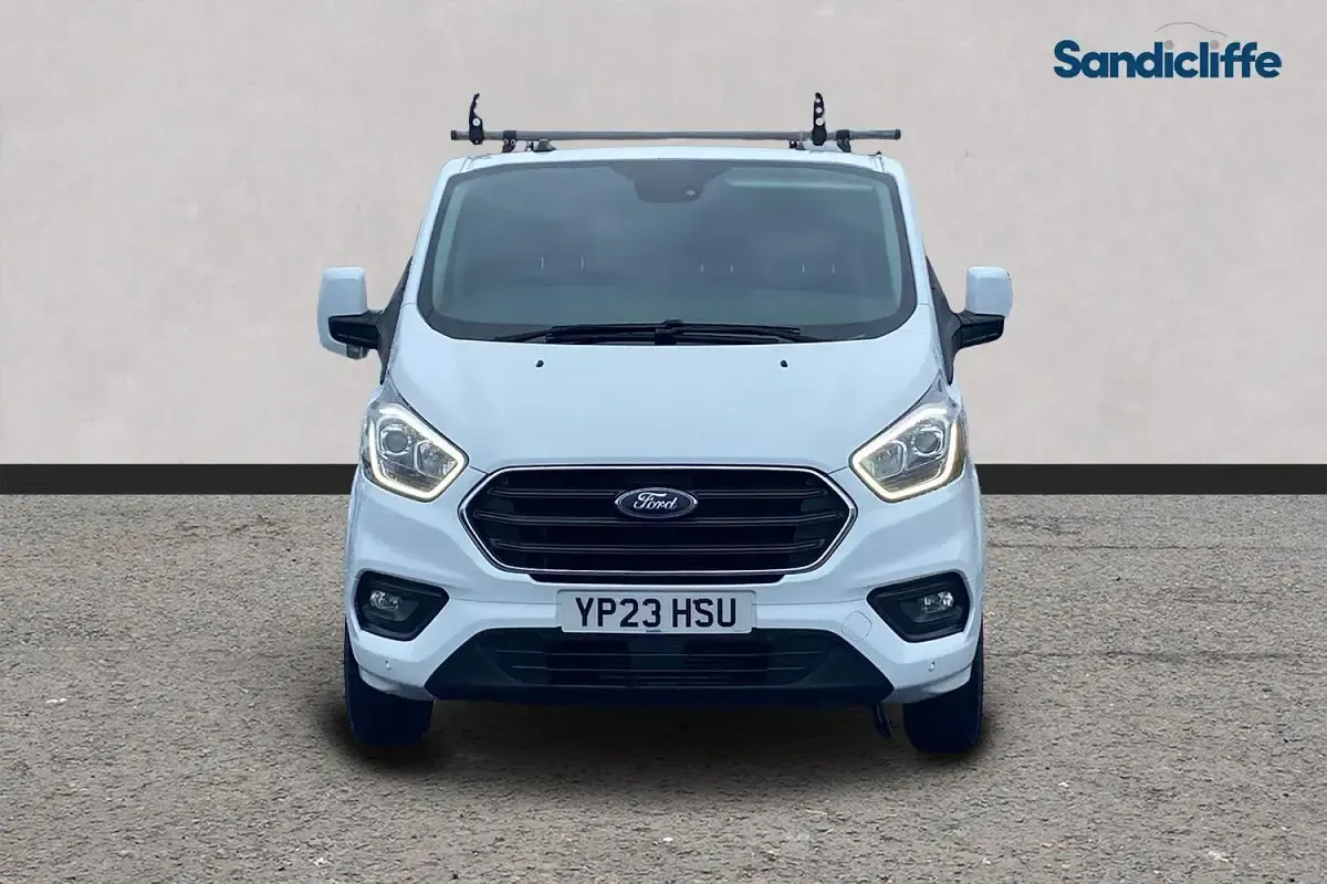 Used Ford Transit Custom Limited 131 HP (96 kW) 2023 Frozen white Van