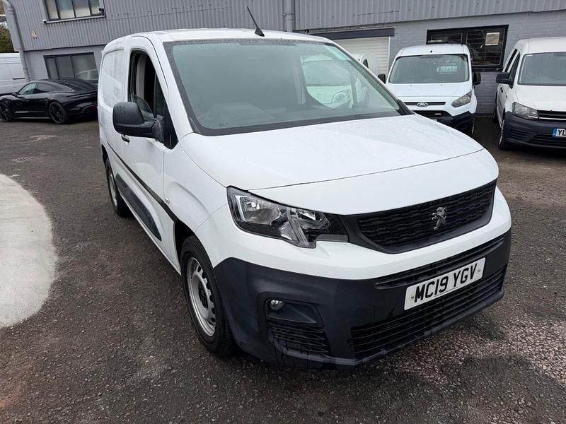 Used Peugeot Partner 2019 White MPV