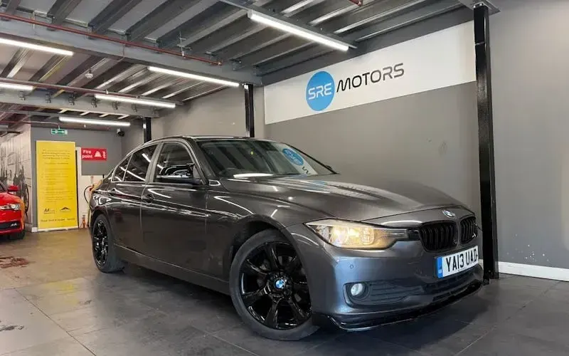 Used BMW 318 Comfort Edition 143 HP (105 kW) 2014 Sedan