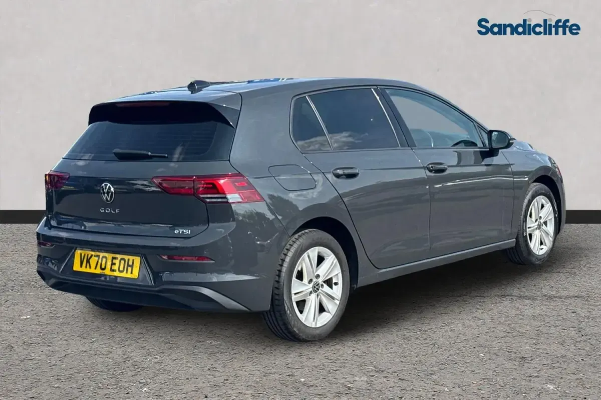 Used VW Golf VIII Life 150 HP (110 kW) 2023 Grey Hatchback