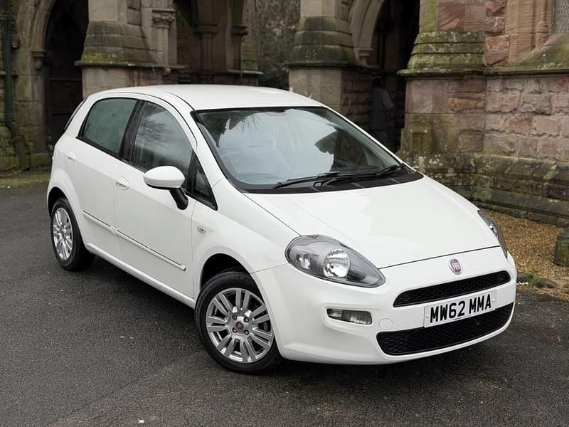 Used Fiat Punto Easy 2013 White Hatchback