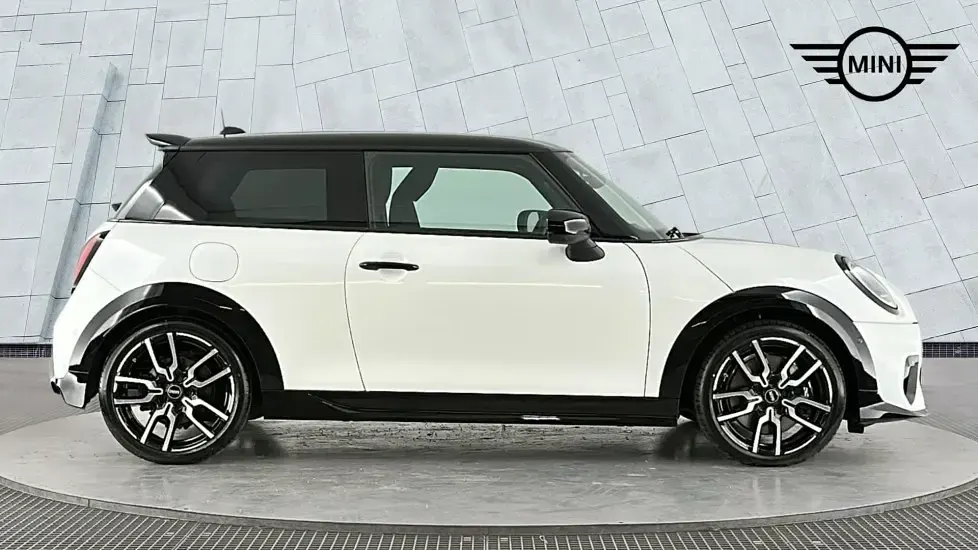 Używany Mini Cooper S Hatch 201 KM (147 kW) 2025 Biały Hatchback